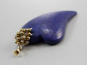chileart biżuteria autorska lapis lazuli hematyt piryt srebro wisior serce